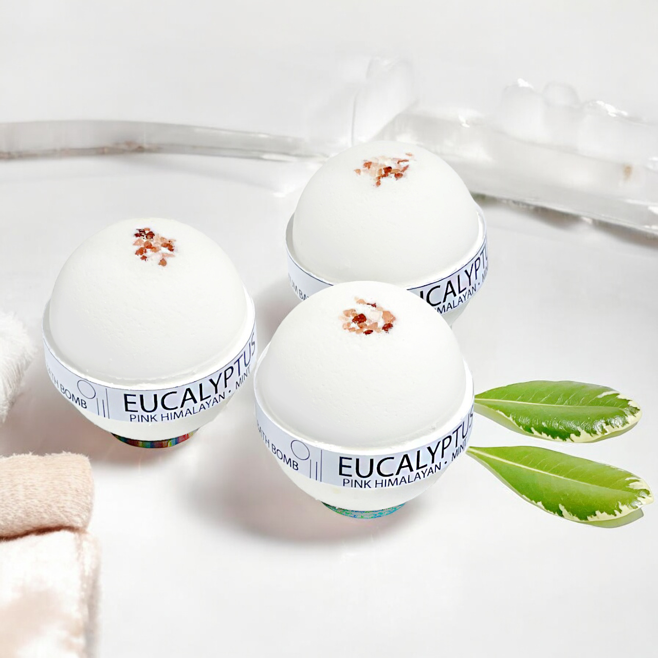 Eucalyptus Mint & Himalayan Salt Large Bath Bomb - 8oz